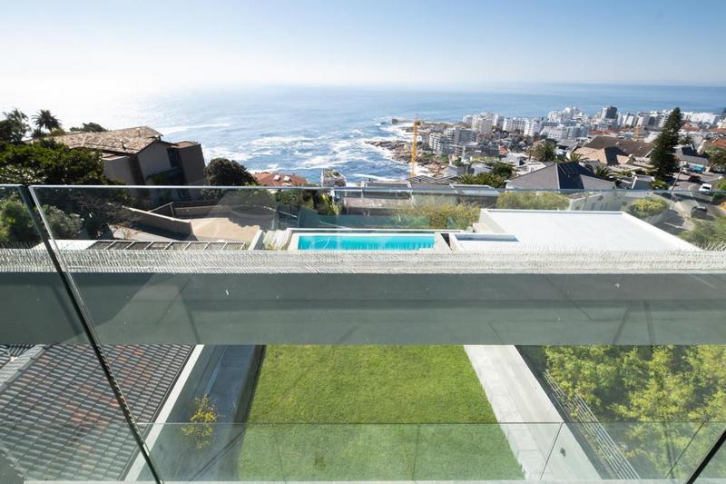 7 Bedroom Property for Sale in Bantry Bay Western Cape